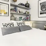 Livinparis - Luxury 3 Bedrooms Le Marais I דירה *
